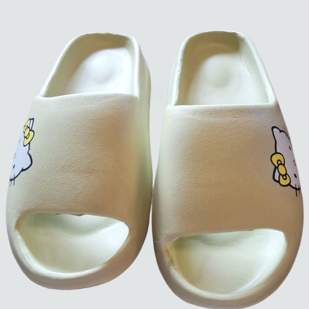Adorable Hello Kitty Slippers - Size 40-41 Fits Like Size 8